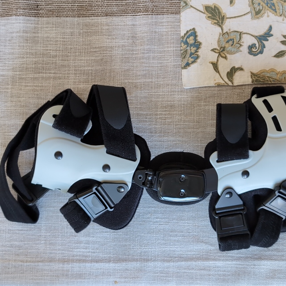 Solux Left Unloader Knee Brace
